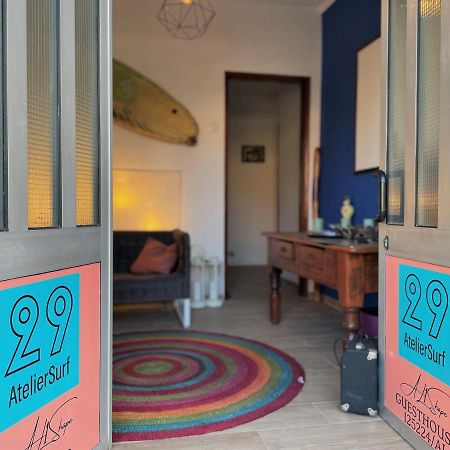 Ateliersurf29 Guest House Almada Bagian luar foto