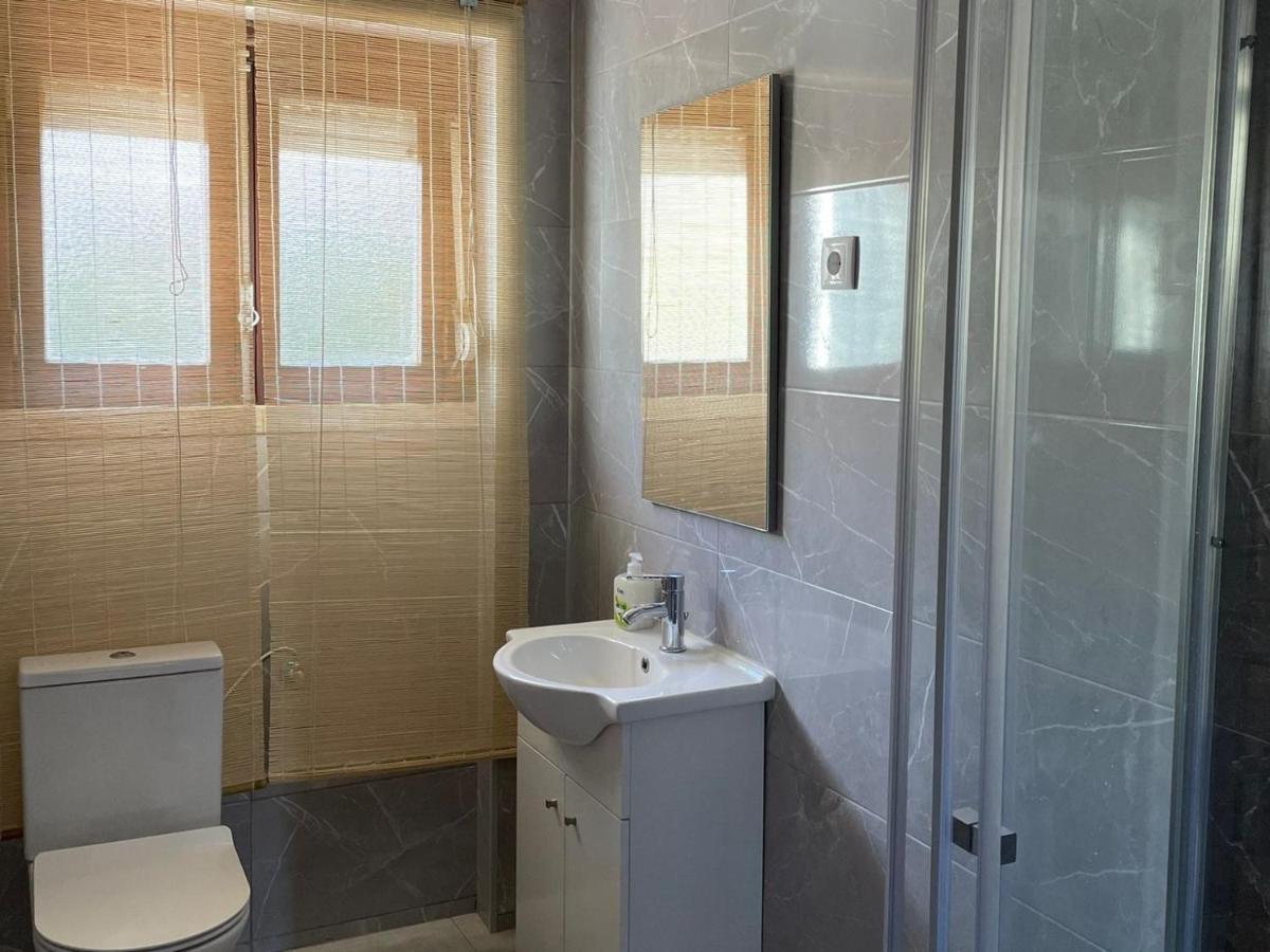 Ateliersurf29 Guest House Almada Bagian luar foto