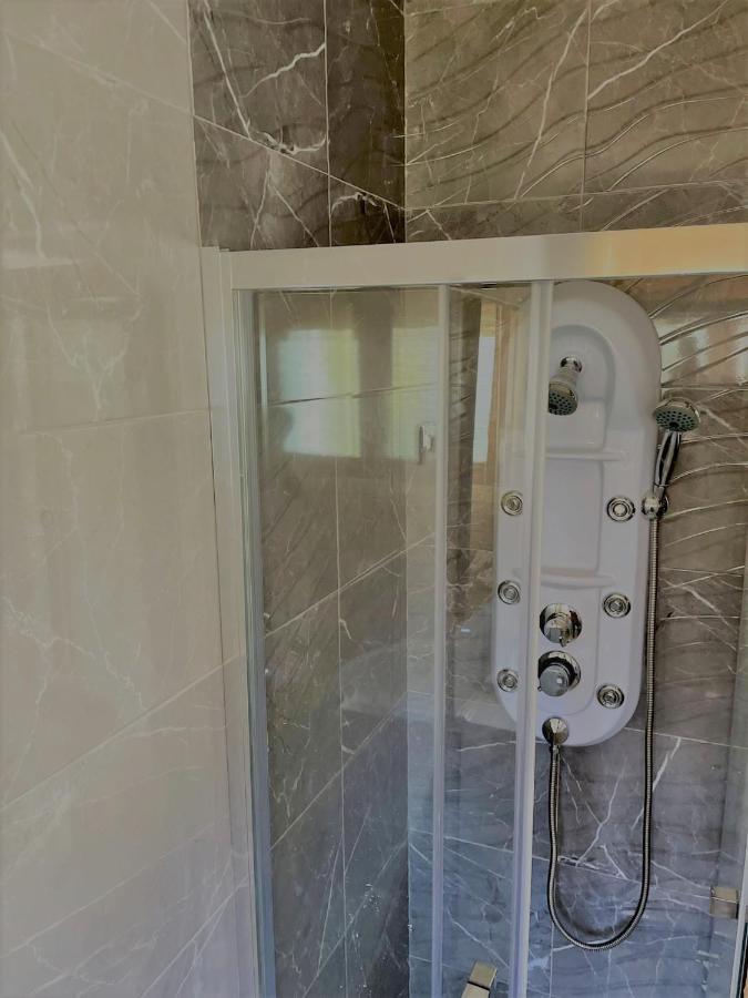Ateliersurf29 Guest House Almada Bagian luar foto