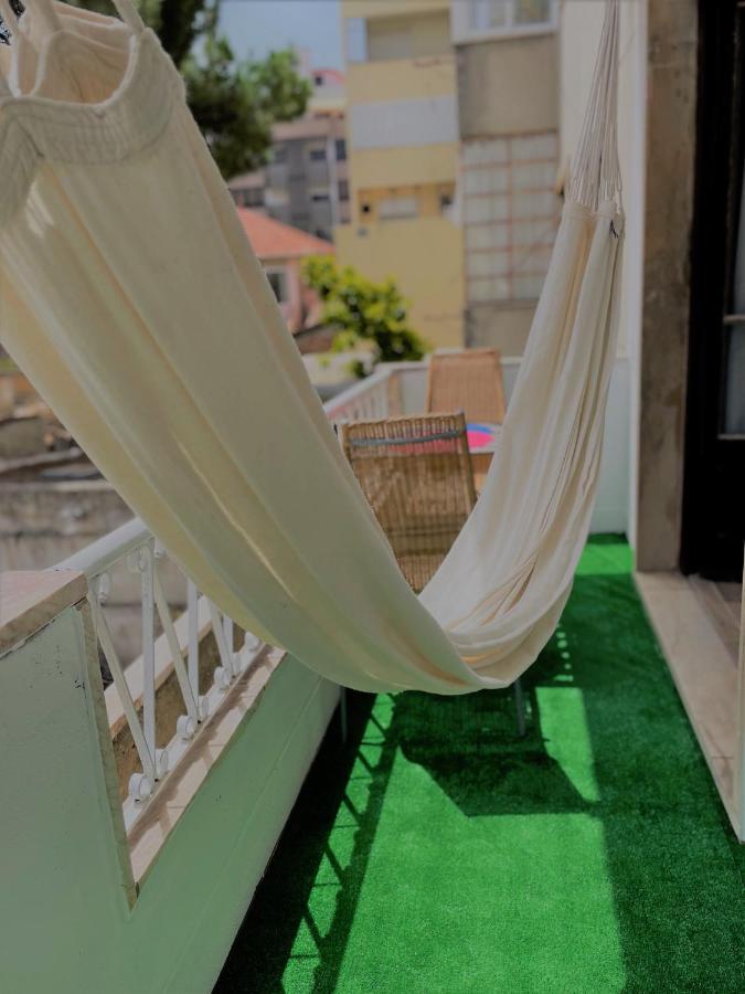 Ateliersurf29 Guest House Almada Bagian luar foto