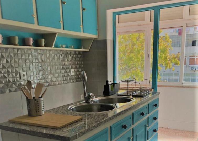 Ateliersurf29 Guest House Almada Bagian luar foto