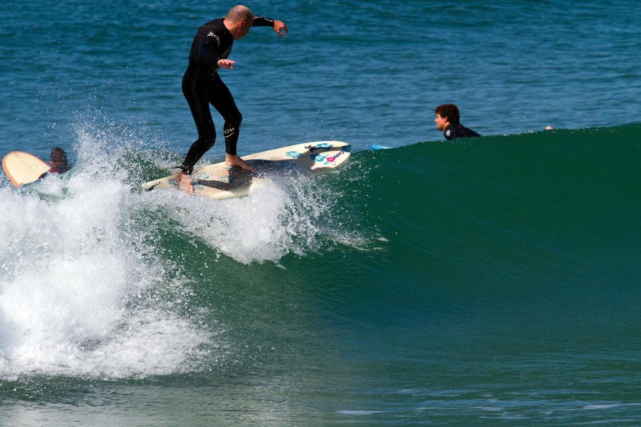 Ateliersurf29 Guest House Almada Bagian luar foto
